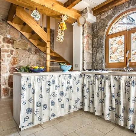 Cima Vrbnik (Primorje-Gorski Kotar)