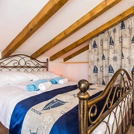 Villa Cima Vrbnik (Primorje-Gorski Kotar)