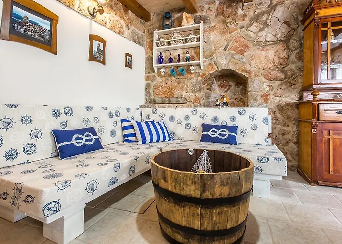 Cima Villa Vrbnik (Primorje-Gorski Kotar)